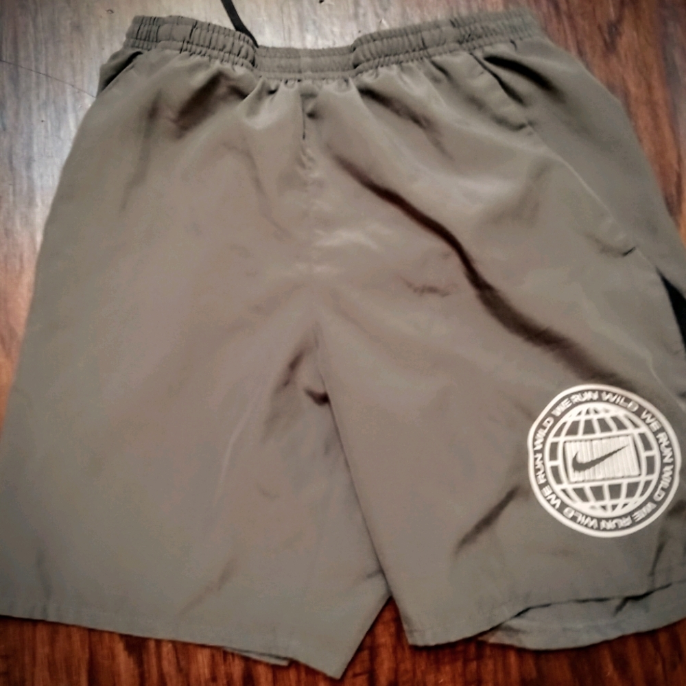 Mens sports shorts Nike DRI-FIT WILD RUN